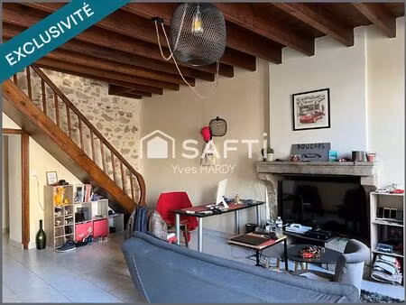 20 mn montaigu 15 mn les herbiers. 50 mn de nantes. maison ancienne 98 m2  2 chambres + es