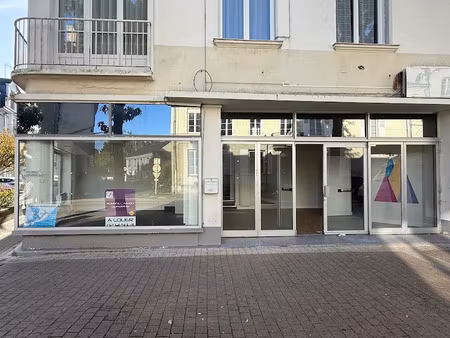 location locaux professionnels 0 pièces 200 m² à saumur (49400)  1 810 €
