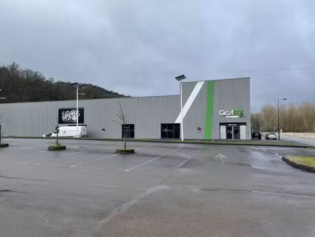 local commercial 615m² terrasson-lavilledieu
