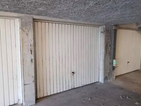 location garage box et parking aux sables-d'olonne (85100) : à louer / les sables-d'olonne