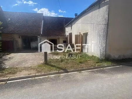 2 anciennes habitations avec granges à rénover