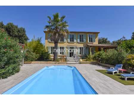 magnifique bastide de charme avec une belle dependance au ca