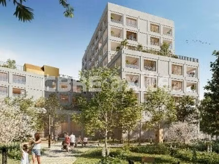 location commerce annemasse 1 063 m²