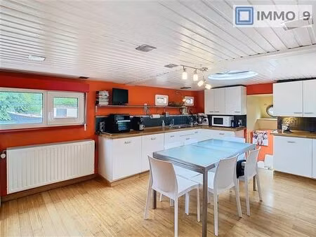 péniche rénovée avec moteur