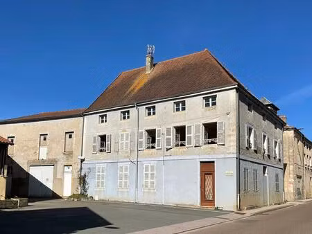 immeuble/maison proche cluny