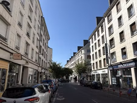 location local commercial 140m² orleans 45000