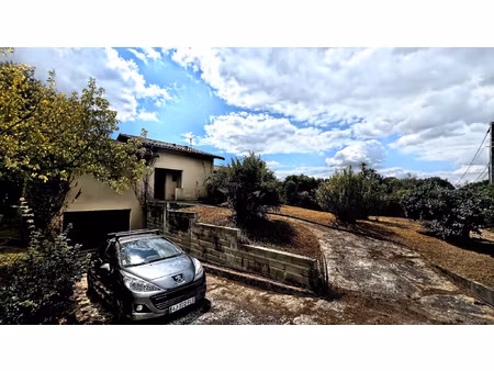 la lande de fronsac - mason 130 m2 hab + ss sol semi-enterre