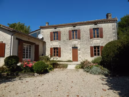 maison à vendre à salles-lavalette (16190) - charente