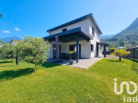 vente maison 6 pièces 160 m² à cluses (74300)  645 000 €