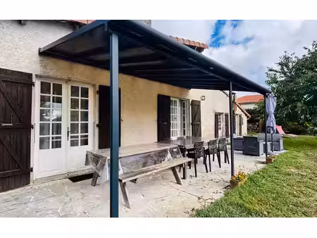 maison luchapt 112.39 m² t-3 à vendre  128 900 €
