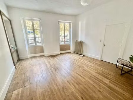 local commercial à louer