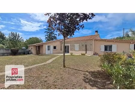 maison 4 pièce(s) 96 m2 plain-pied garage terrain plat et clos