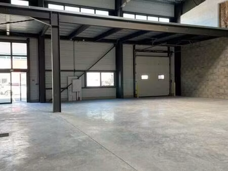 local d'activités à louer