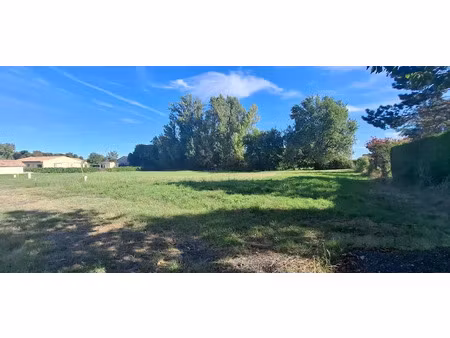 vente terrain à batir 849 m² à finhan (82700)  75 000 €