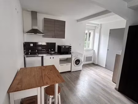 location meublée appartement 2 pièces 28 m² à carrouges (61320)  373 €