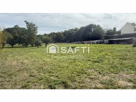 idéalement situé  à deux pas centre ville