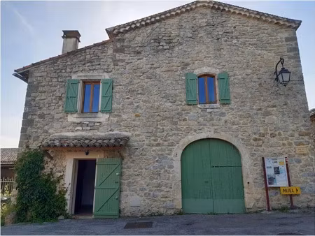 location maison 4 pièces 81 m² à cannes-et-clairan (30260)  655 €