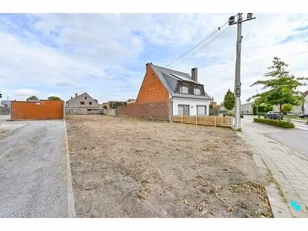 bouwgrond zonder bouwverplichting van 551 m² voor halfope...