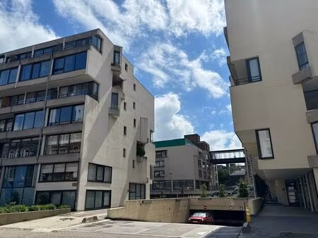 open ondergrondse autostaanplaats op wandelafstand trein ...