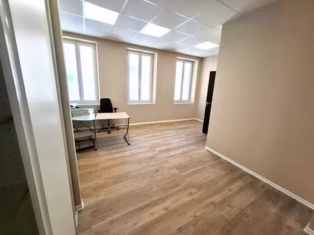 bureaux 13005 marseille 64 m2