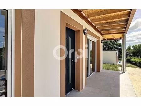 location maison  m² t-3 à champcevinel  850 €