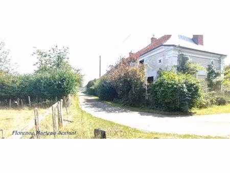 epeigné-les-bois longère de 183m2 et ses dépendances 335 000