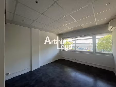 bureaux rénovés proche cap 300 a louer