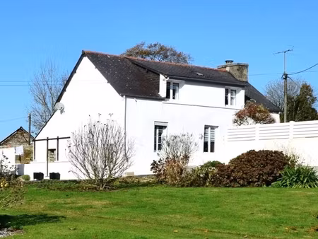 vente maison 4 pièces 90 m² à cléden-poher (29270)  149 800 €