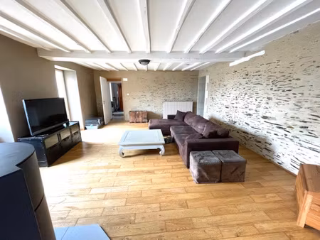 ancienne rénovée 4 chambres et dépendances