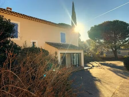 achat local commercial 286m² robion 84440