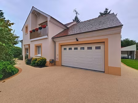 maison t8 favières à vendre