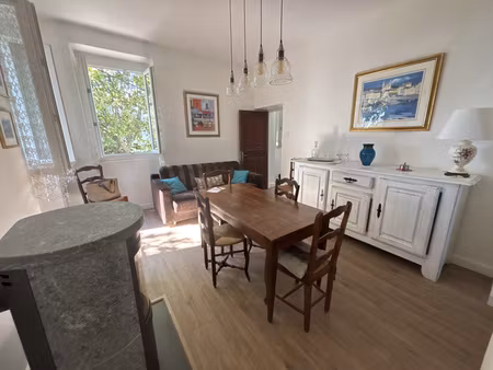 à louer – maison de village t3 meublée avec jardin et cave (65 m² – r+1)