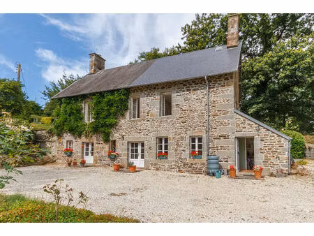 manche : maison en pierre de 4 chambres située dans un endroit privé avec dépendances et t