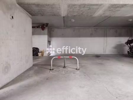 parking - 14 m²