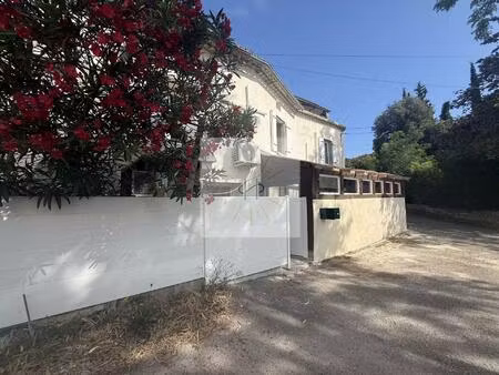 maison séparée en 2 appartements sur 3 niveaux