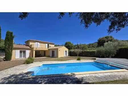 superbe villa de 7 pieces - le beausset