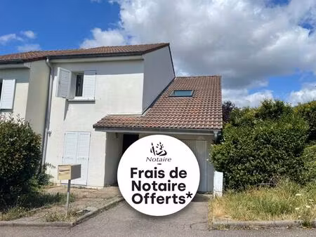 maison de 6 pièces avec un garage