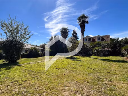 vente terrain 625 m² à lons (64140)  111 000 €