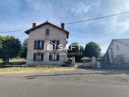 propriété avec grand terrain et atelier