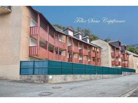 esquieze-sere 65  à vendre : studio cabine en rez-de-chaussée avec alcôve