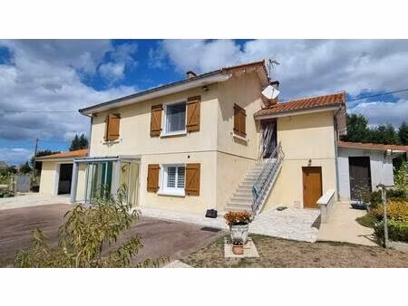 maison en parfait état  2 logements