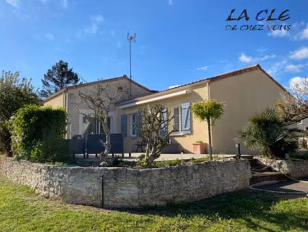 vente maison à doix-les-fontaines (85200) : à vendre / 141m² doix-les-fontaines