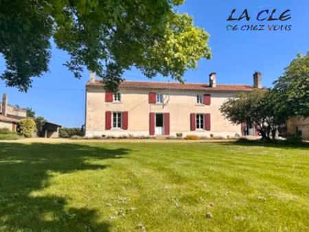 vente maison au mazeau (85420) : à vendre / 220m² le mazeau