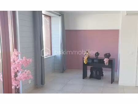 local d'activités de 84 m² à ploneour-lanvern