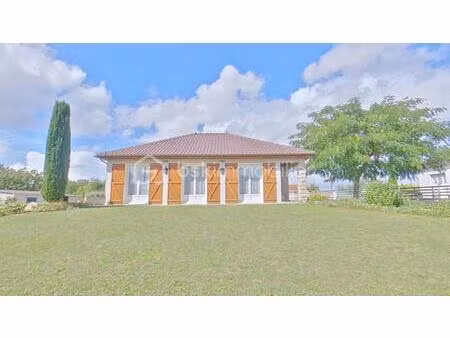 pavillon sur sous-sol sur 1150 m² de jardin