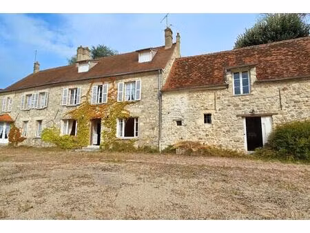 authentique corps de ferme avec immense potentiel - 250 m² habitables et vastes dépendance