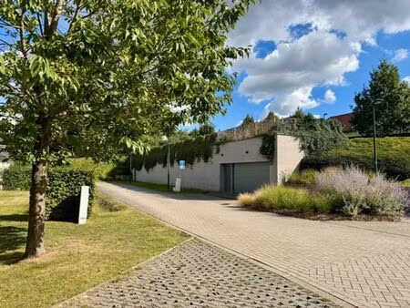 bella vita - empl. intérieur de parking - accès 100% sécuris