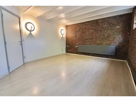 bureaux ou commerce de +- 120 m2