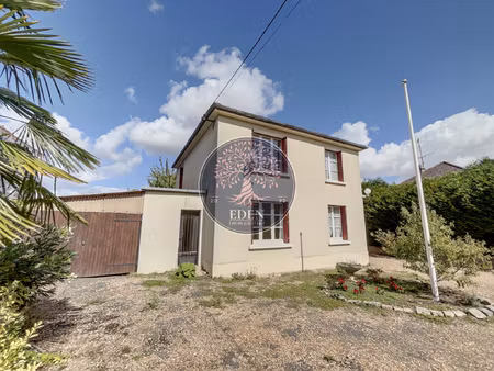 maison proche centre-ville et axe n12  toutes commodité à pi