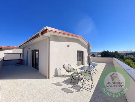a vendre superbe t4 avec terrasse de 97 m2  centre la tour d